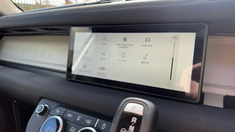 Land Rover Defender 3.0 D300 SE 110 5dr Auto Diesel Estate